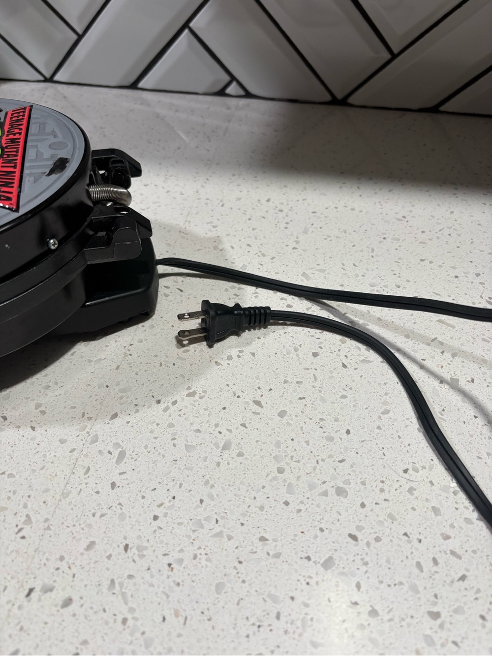 Teenage mutant ninja turtles limited edition waffle maker - Picture 4 of 5